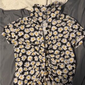 Floral cropped shirt- Black and White